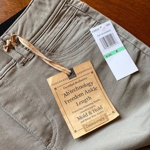 Democracy “Ab”technology Freedom Ankle Length Pants
